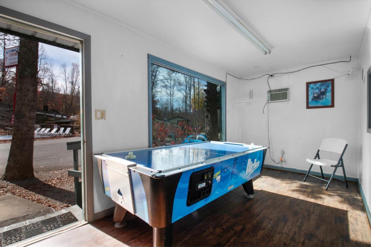 Arrow Creek Camp And Cabins Gatlinburg Εξωτερικό φωτογραφία